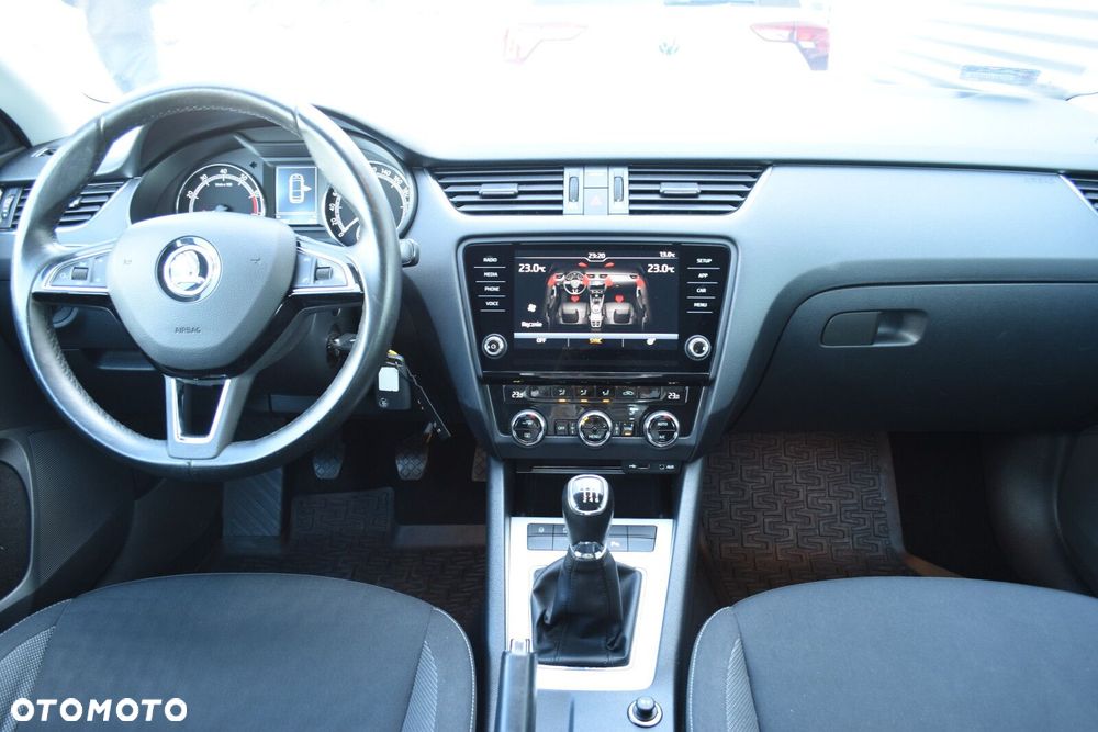 Skoda Octavia 1.4 TSI Ambition - 10