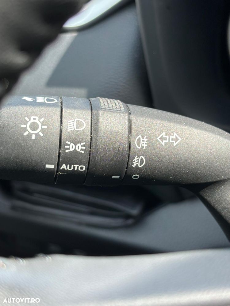 Toyota RAV4 2.5 VVT-iE 4x4 Luxury - 17