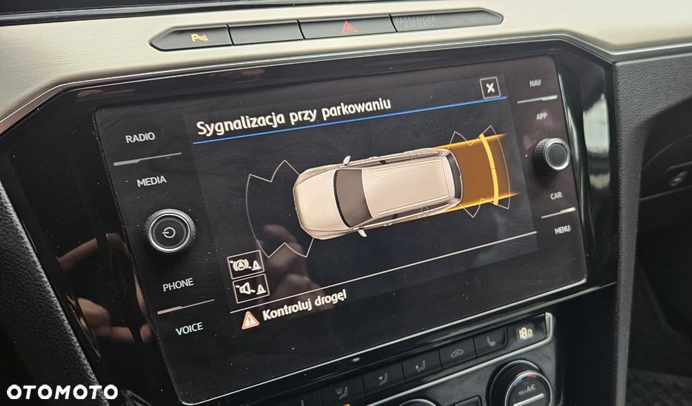 Volkswagen Passat - 9