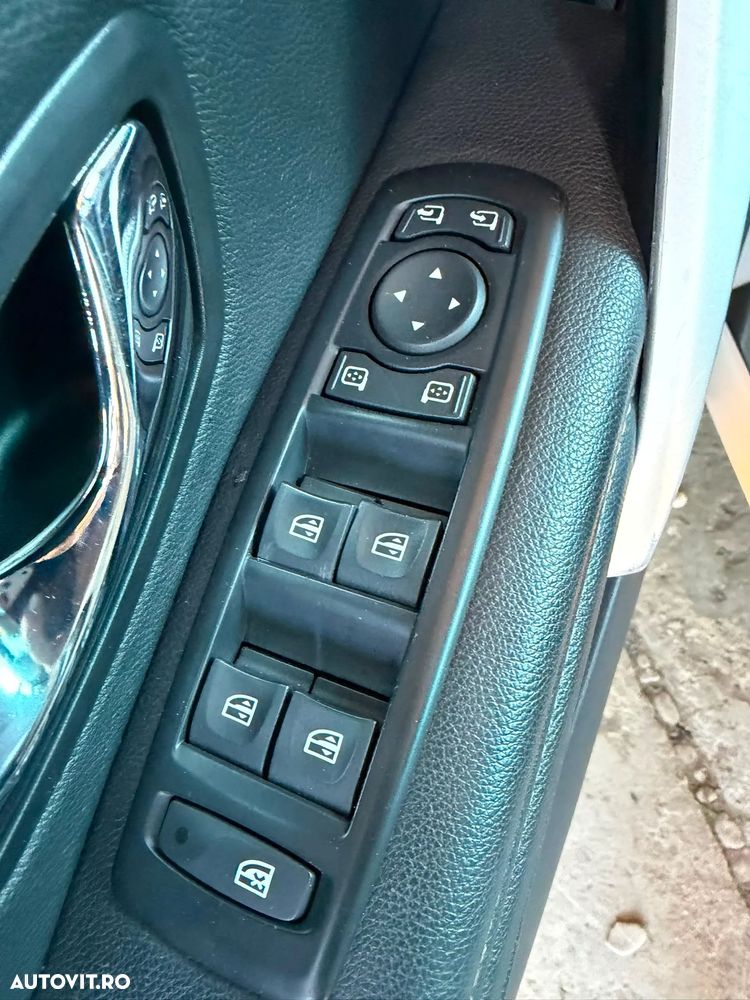 Renault Megane ENERGY dCi 110 Start & Stop Bose Edition - 12