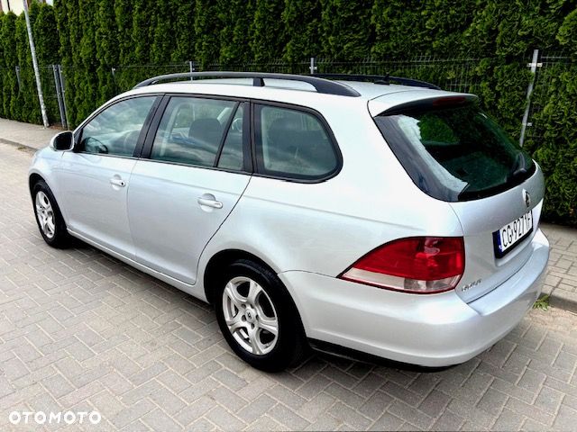 Volkswagen Golf 1.9 TDI DSG DPF Trendline - 5