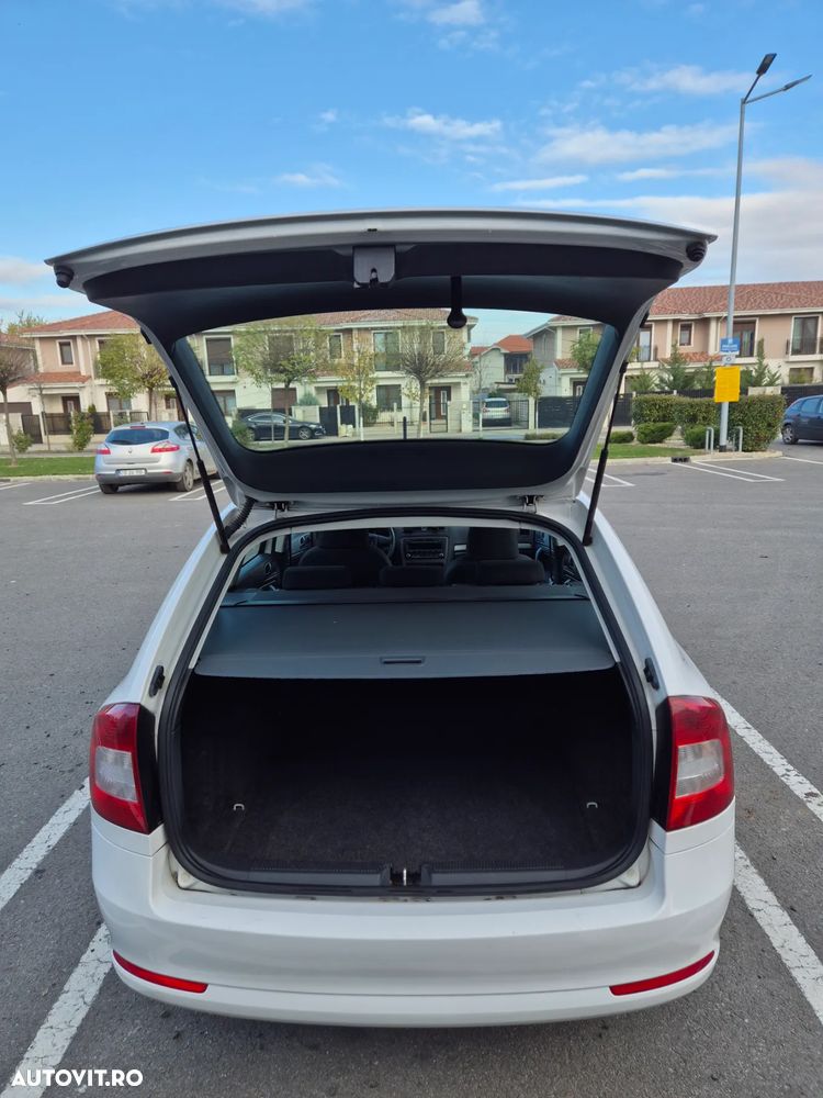 Skoda Octavia 1.6 TDI Ambiente - 14