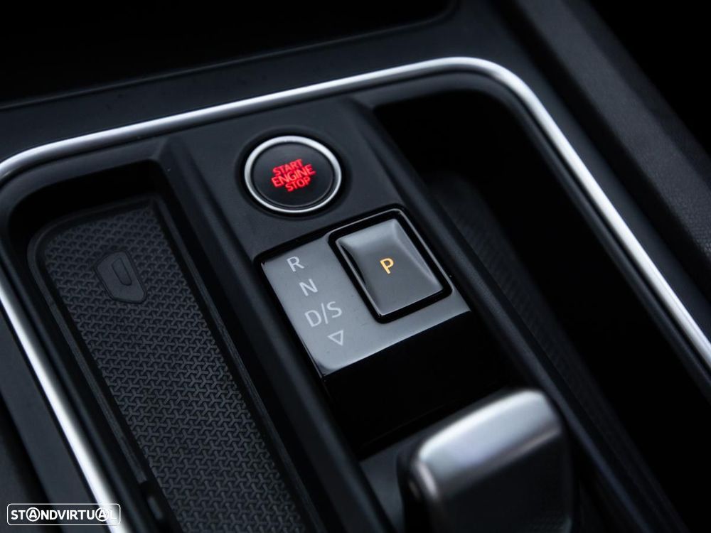 SEAT Leon 1.4 e-Hybrid Xcellence DSG - 17