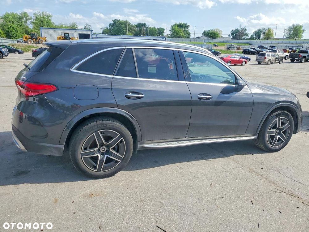 Mercedes-Benz GLC 300 4Matic 9G-TRONIC AMG Line Advanced - 4