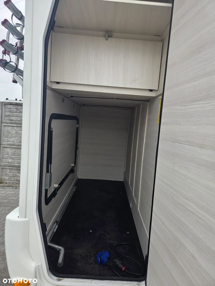 Ford CHAUSSON 716 - 32