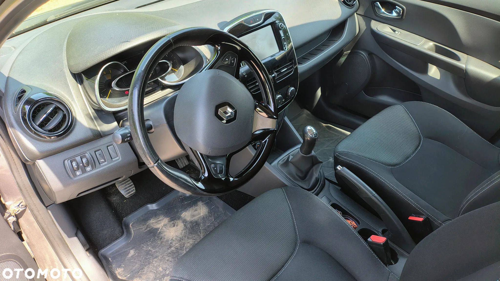 Renault Clio 1.2 16V Zen - 8