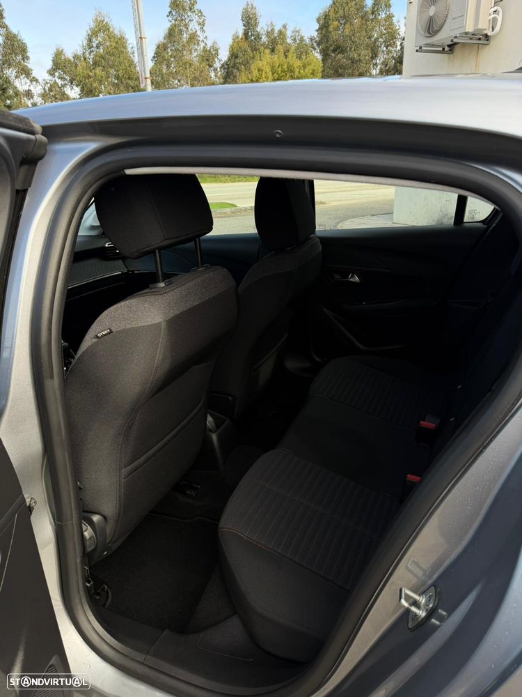 Peugeot 208 PureTech 75 Allure - 9