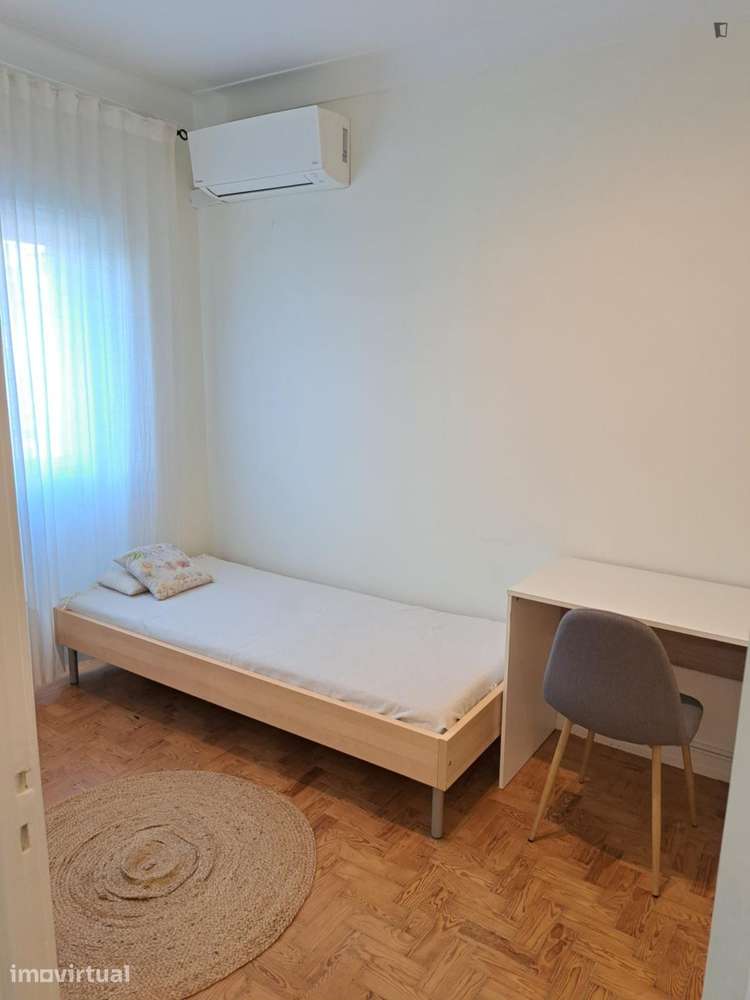 Quarto - localizado em Sete Rios Lisbon - Grande imagem: 5/18
