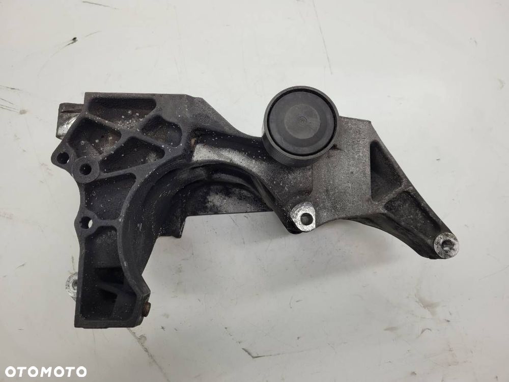 ŁAPA MOCOWANIE WSPORNIK ALTERNATORA BMW 7 F01 F02 3.0D 7802639 - 2