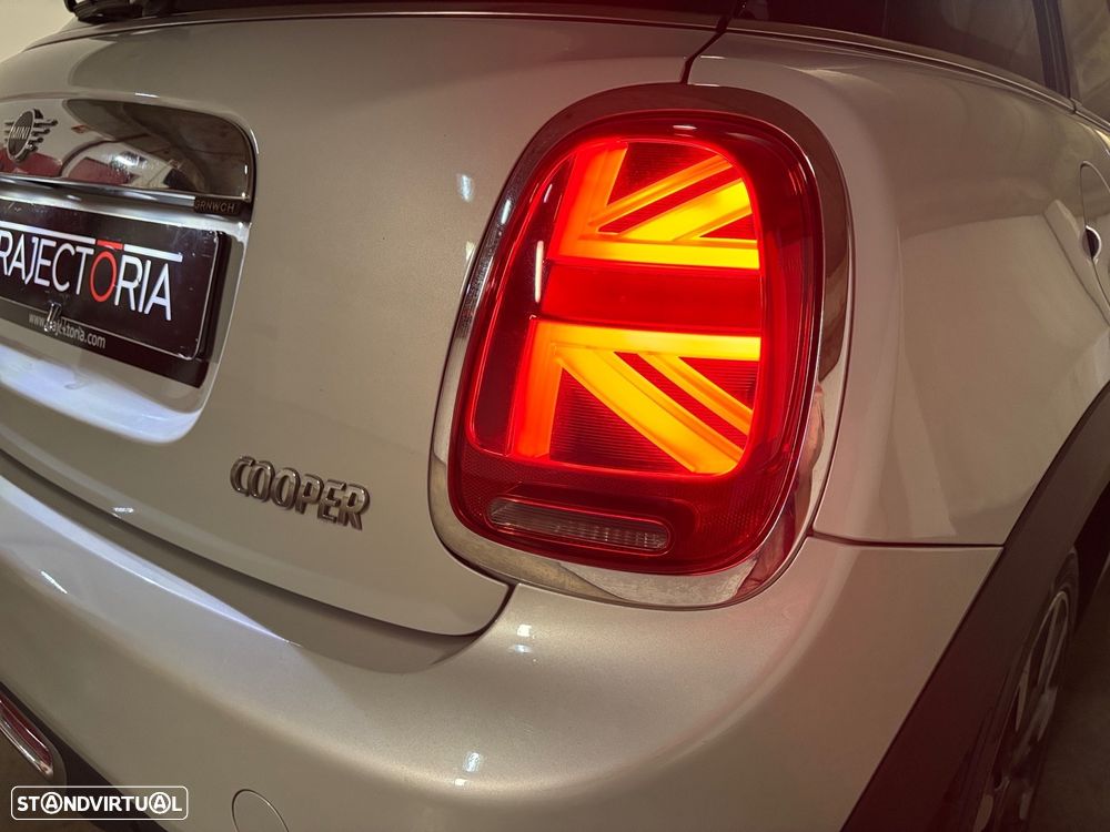 MINI 5 Portas Cooper Camden Edition Auto - 19