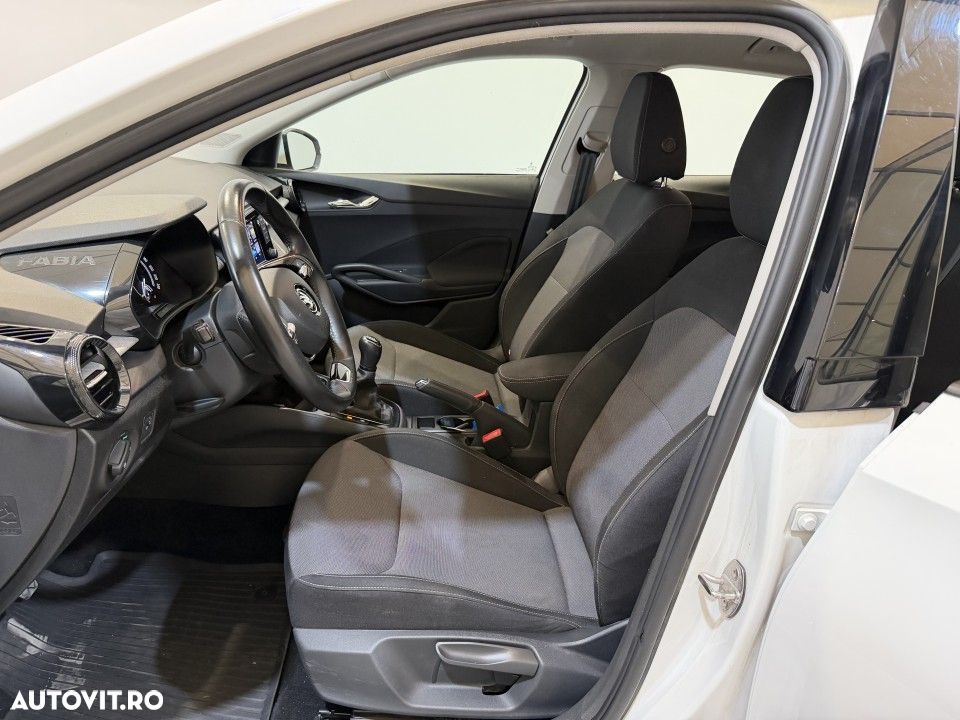 Skoda Fabia - 25