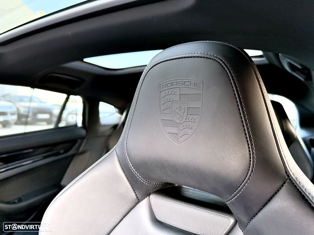 Porsche Panamera 4 E-Hybrid - 26