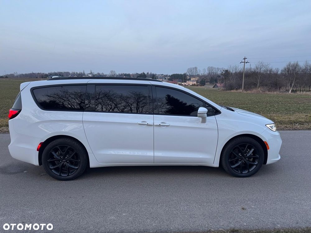 Chrysler Pacifica - 5
