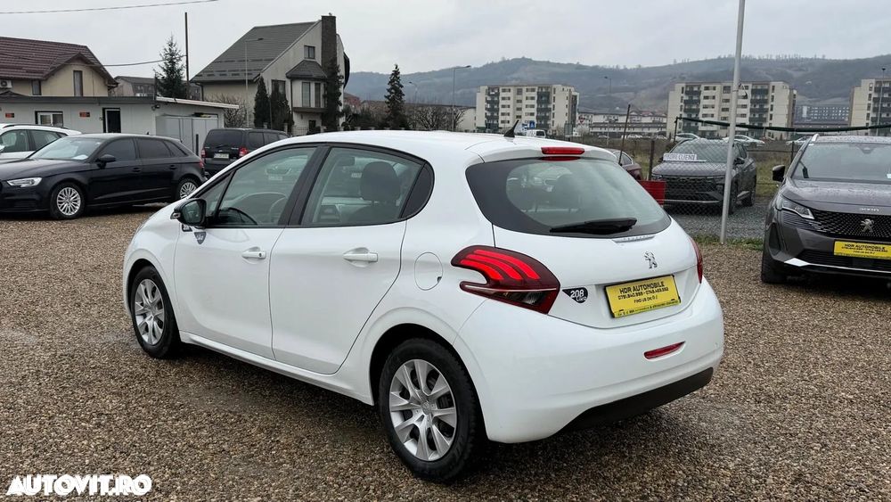 Peugeot 208 PureTech 75 Allure Pack - 12