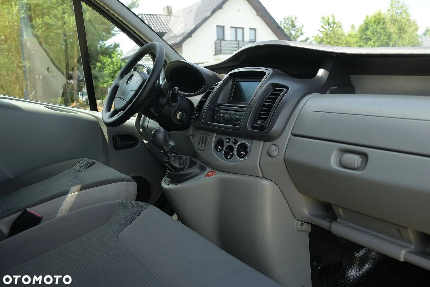 Opel Vivaro L2H1 2.9t - 21