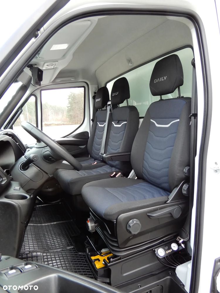 Iveco DAILY 35S18 Kontener 5047 mm 10.E.Palet Boczne Drzwi Ładowność 930 Kg WZMACNIANY Rozstaw Osi 4100 mm FULL LED Przebieg 25 Tys Km Stan Jak Nowy UNIKAT POLECAM - 34