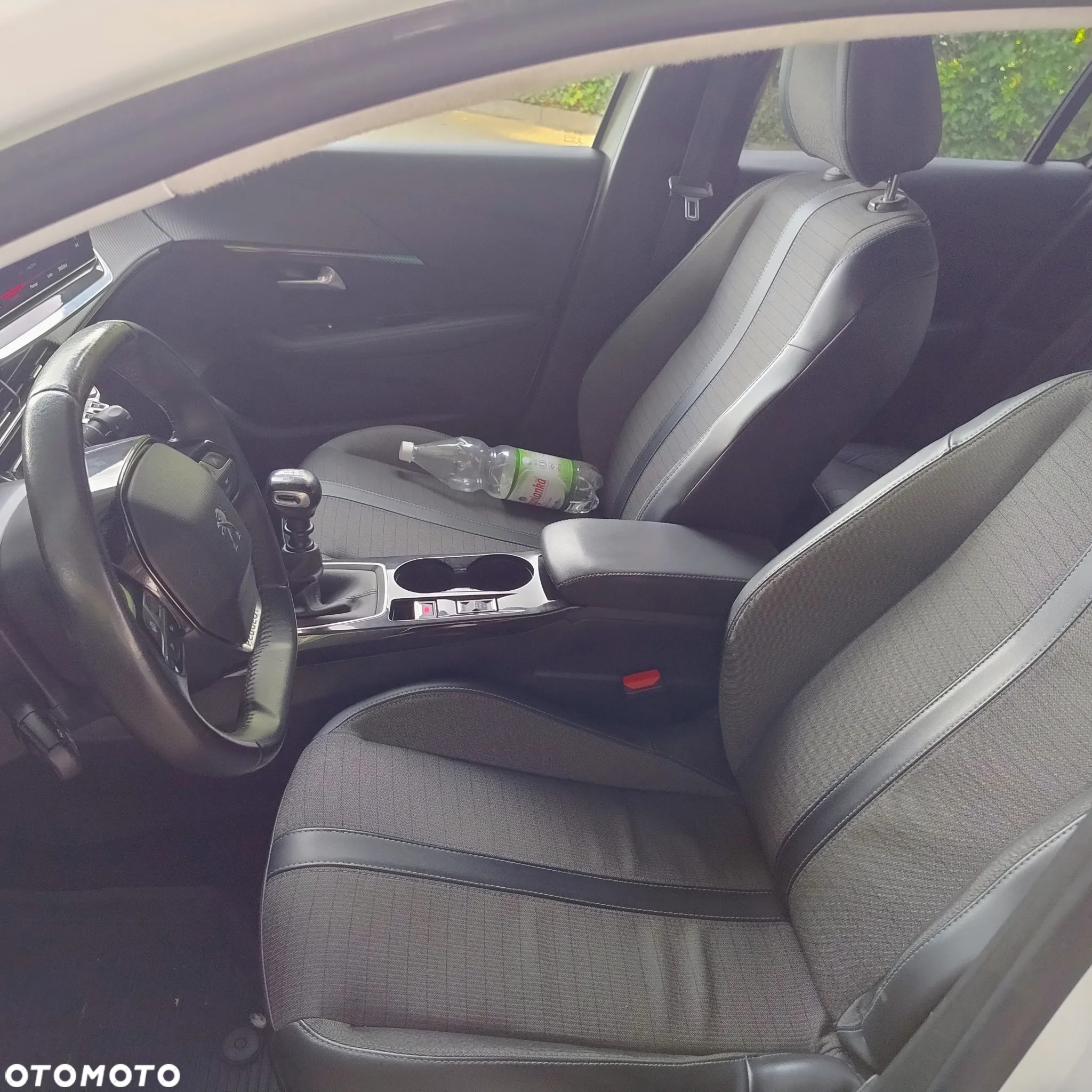Peugeot 208 1.5 BlueHDi Allure Pack S&S - 10