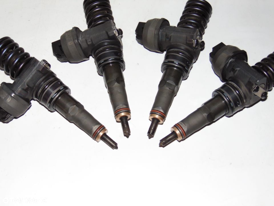 Wtrysk wtryskiwacz paliwa 038130073AG Skoda Octavia Audi A3 Passat B6 Touran Sharan Seat Alhambra Ford Galaxy I diesel 1.9 TDI - 8
