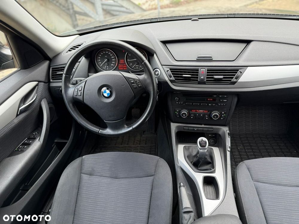BMW X1 sDrive18i Sport Line - 19