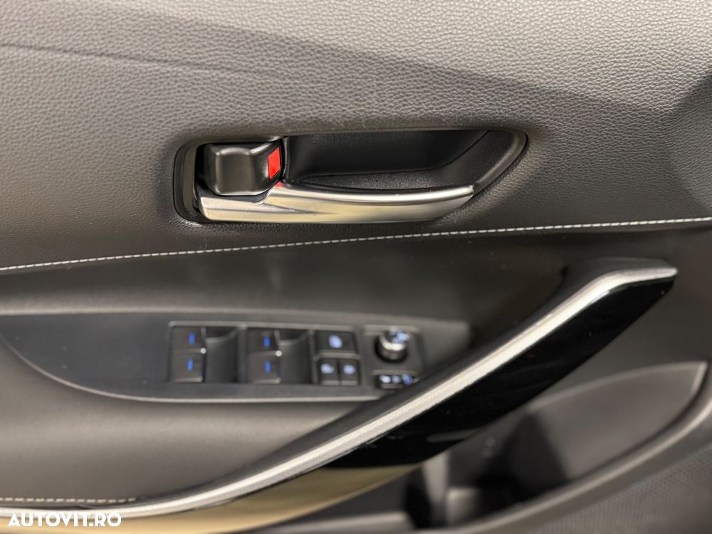 Toyota Corolla ver-1-8-hybrid-team-deutschland - 20