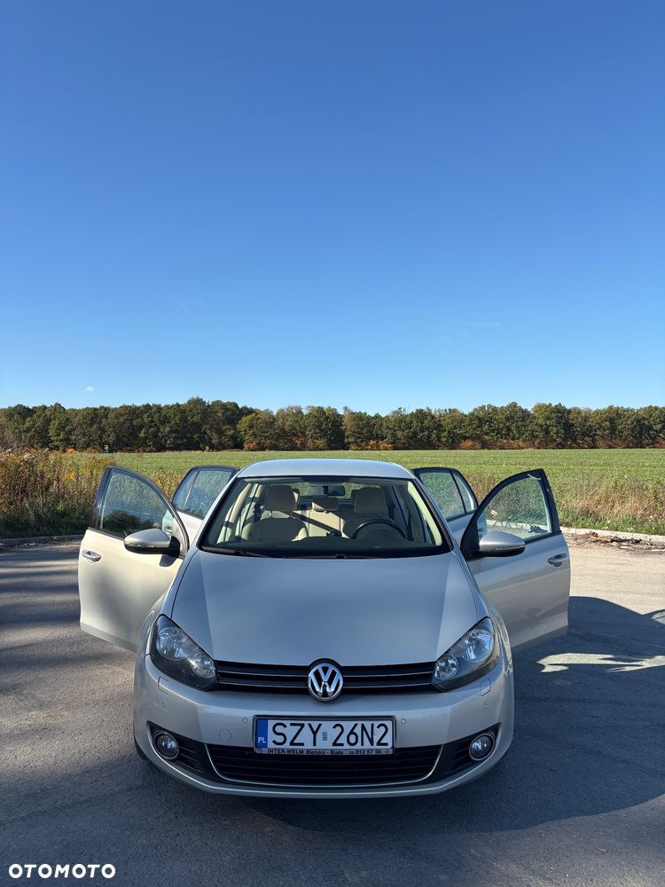 Volkswagen Golf - 10