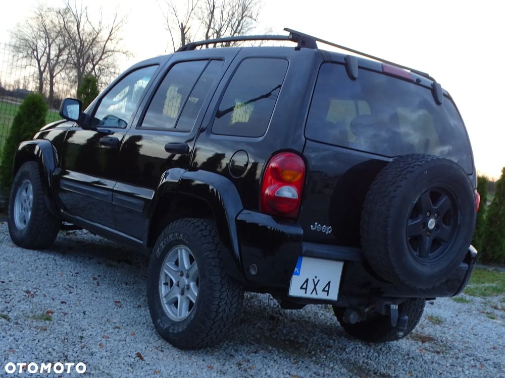 Jeep Liberty - 4