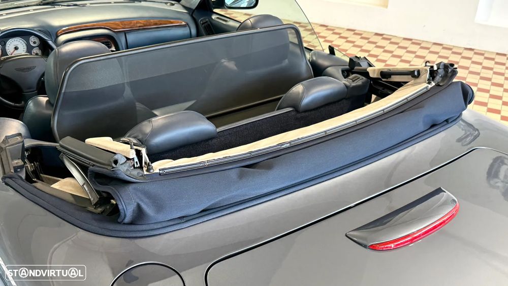 Aston Martin DB7 Vantage Volante - 18