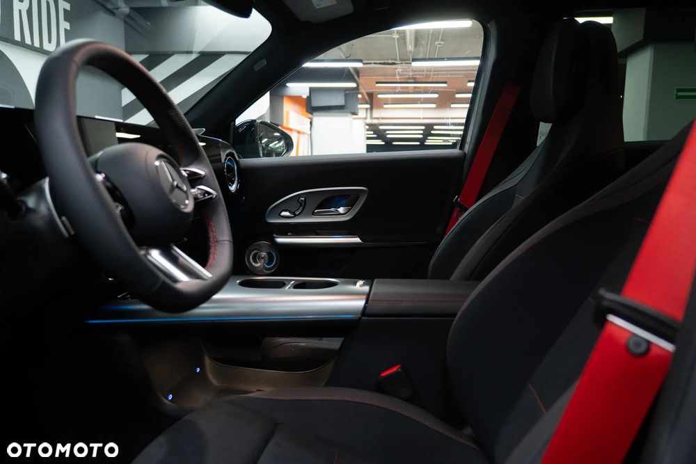 Mercedes-Benz GLB 220 mHEV 4-Matic 8G-eDCT - 32