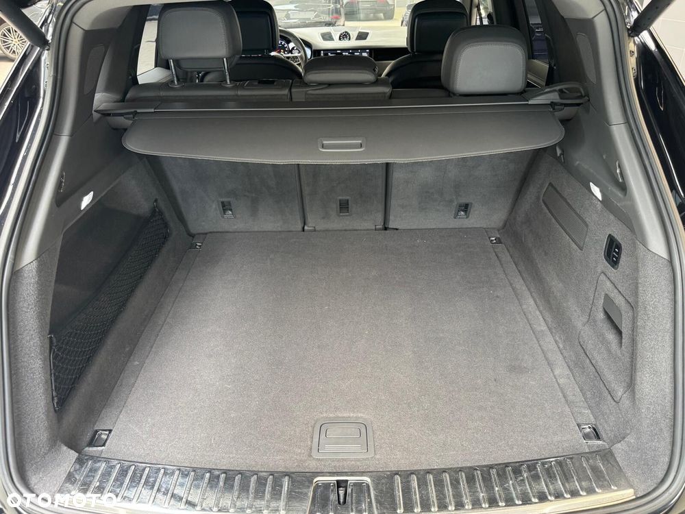 Porsche Cayenne - 25