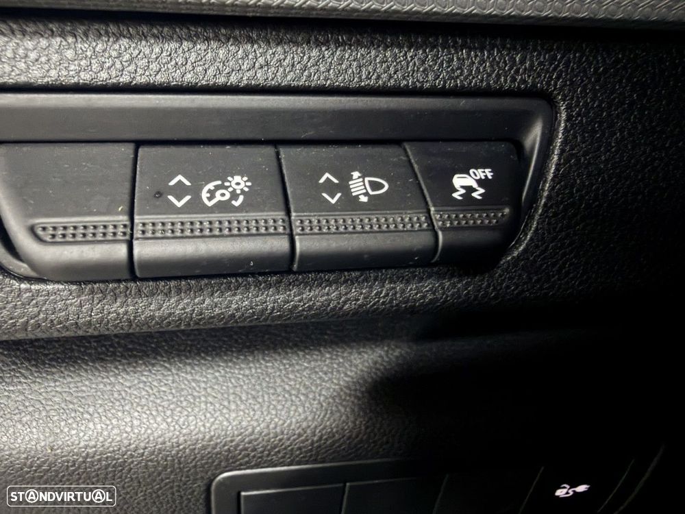 Renault Kangoo E-TECH - 23