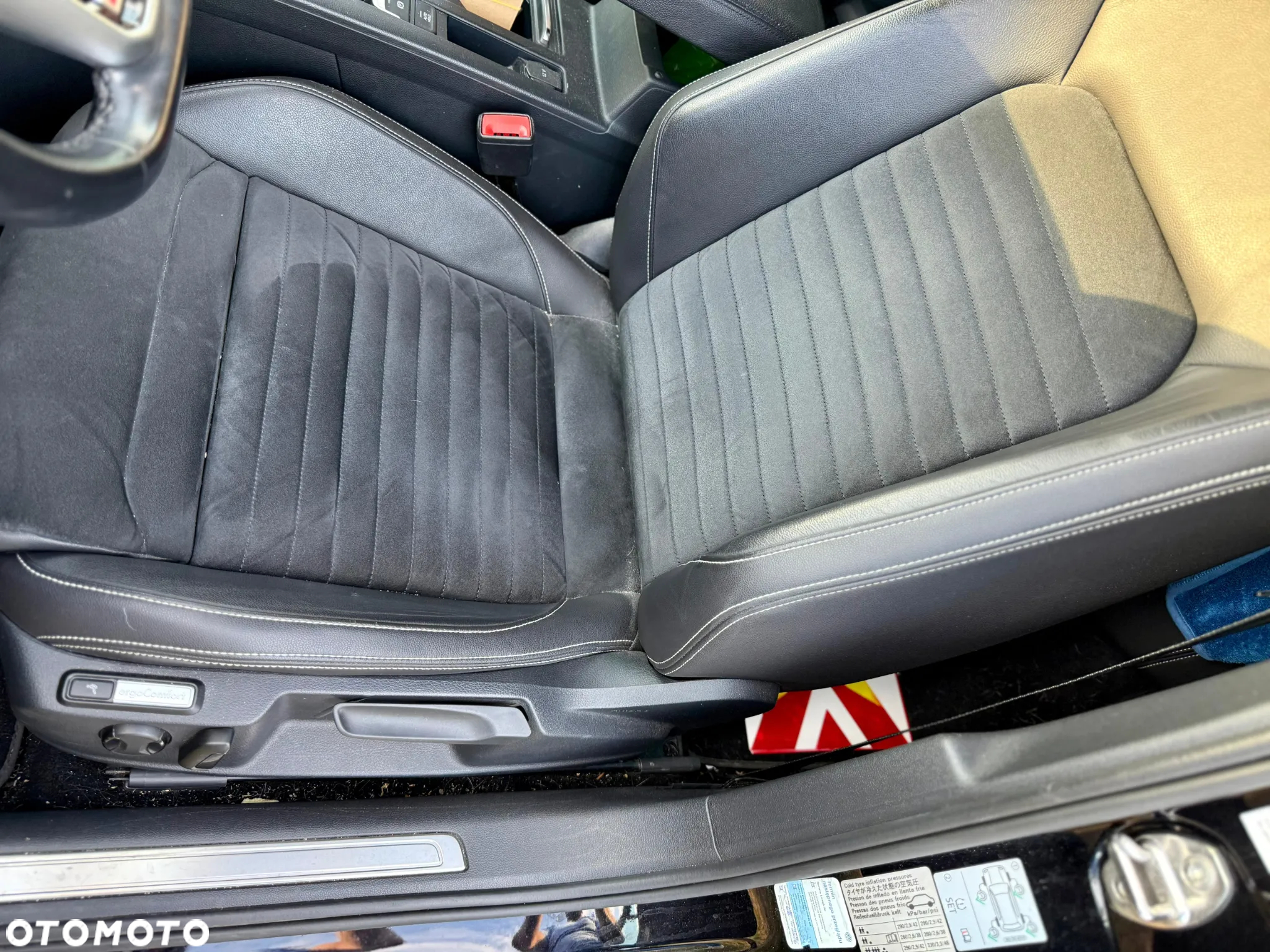Volkswagen Passat 2.0 TDI 4Mot Elegance DSG - 8