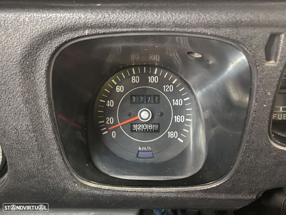 Datsun 1600 - 12