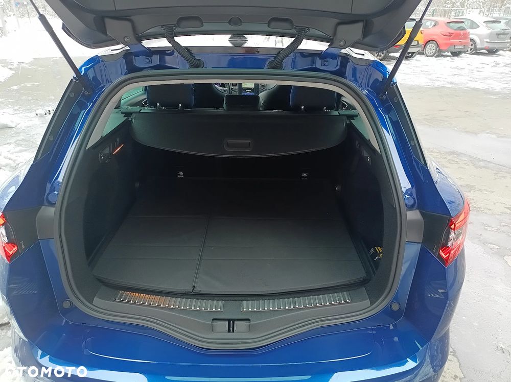 Renault Megane ENERGY TCe 205 EDC GT - 24