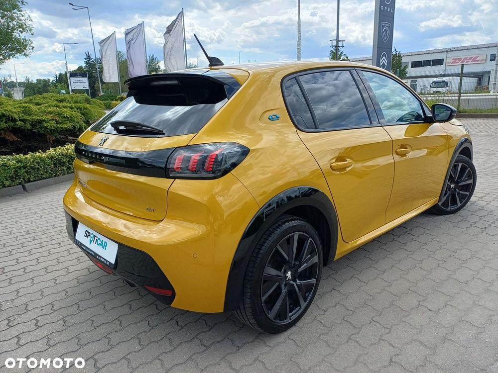 Peugeot 208 - 4