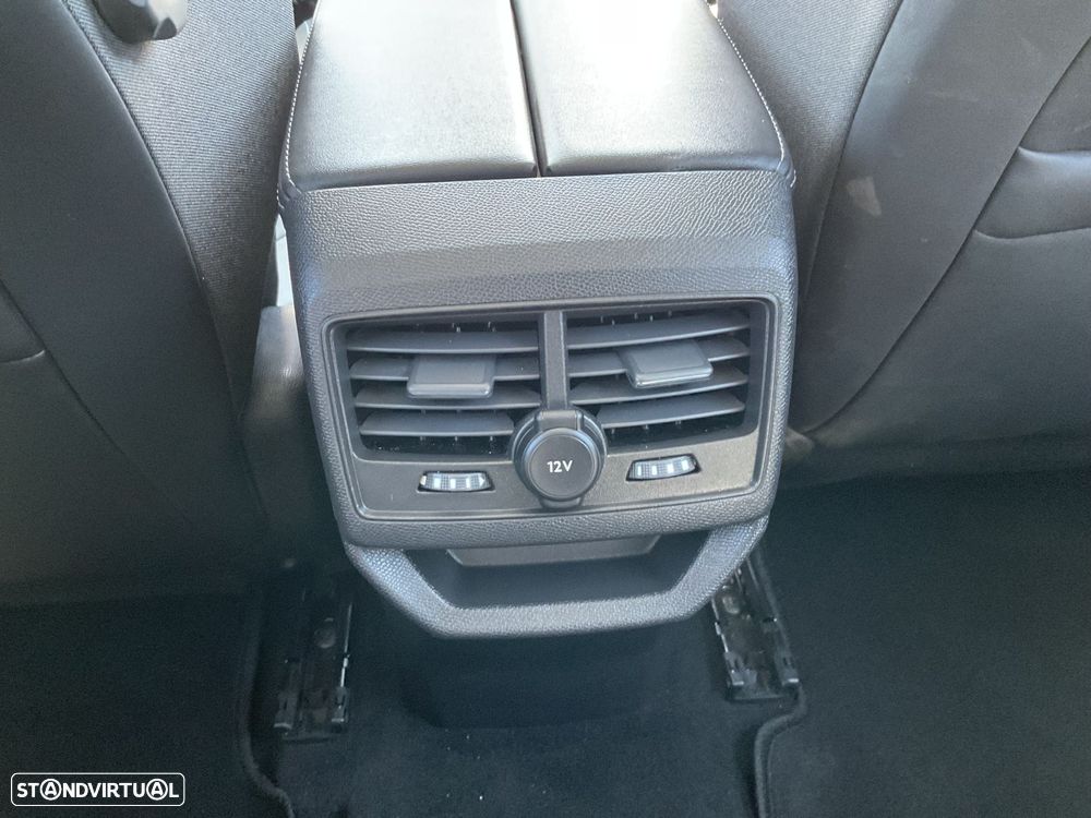 Peugeot 3008 1.6 Hybrid Allure e-EAT8 - 38