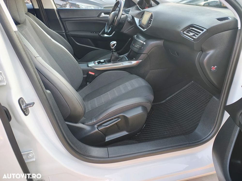 Peugeot 308 PureTech 130 GPF Stop & Start Allure Pack - 6