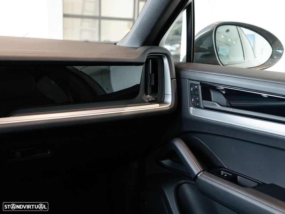 Porsche Cayenne Coupé E-Hybrid - 37