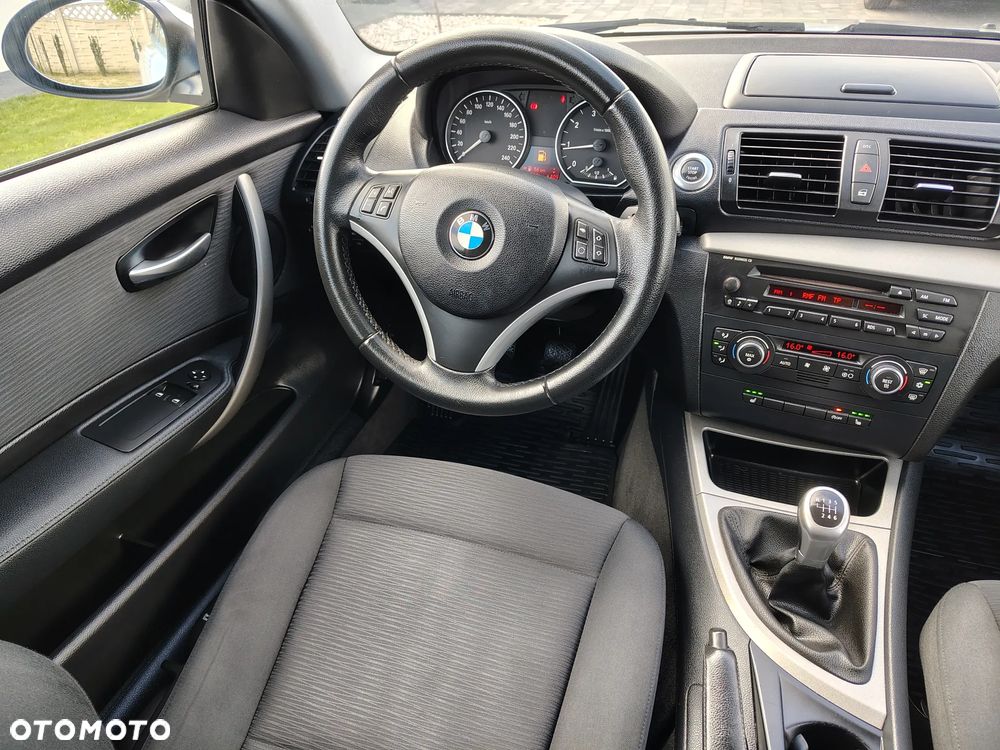 BMW Seria 1 116i Edition Sport - 17