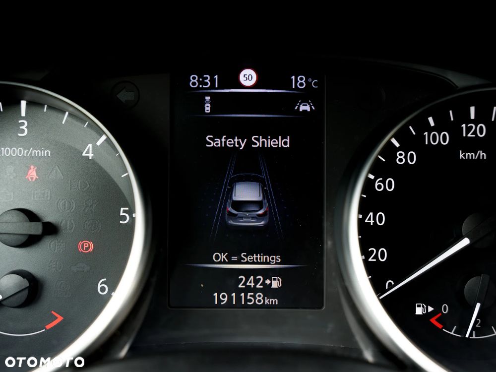 Nissan Qashqai 1.6 DCi N-Tec - 33