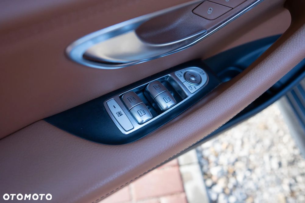 Mercedes-Benz Klasa E 300 de 9G-TRONIC AMG Line - 11