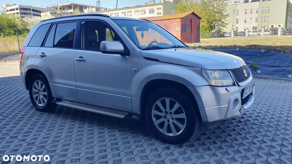 Suzuki Grand Vitara 2.0 De Luxe - 1
