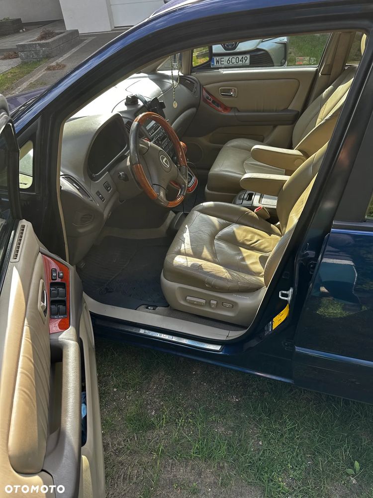 Lexus RX Lux - 3