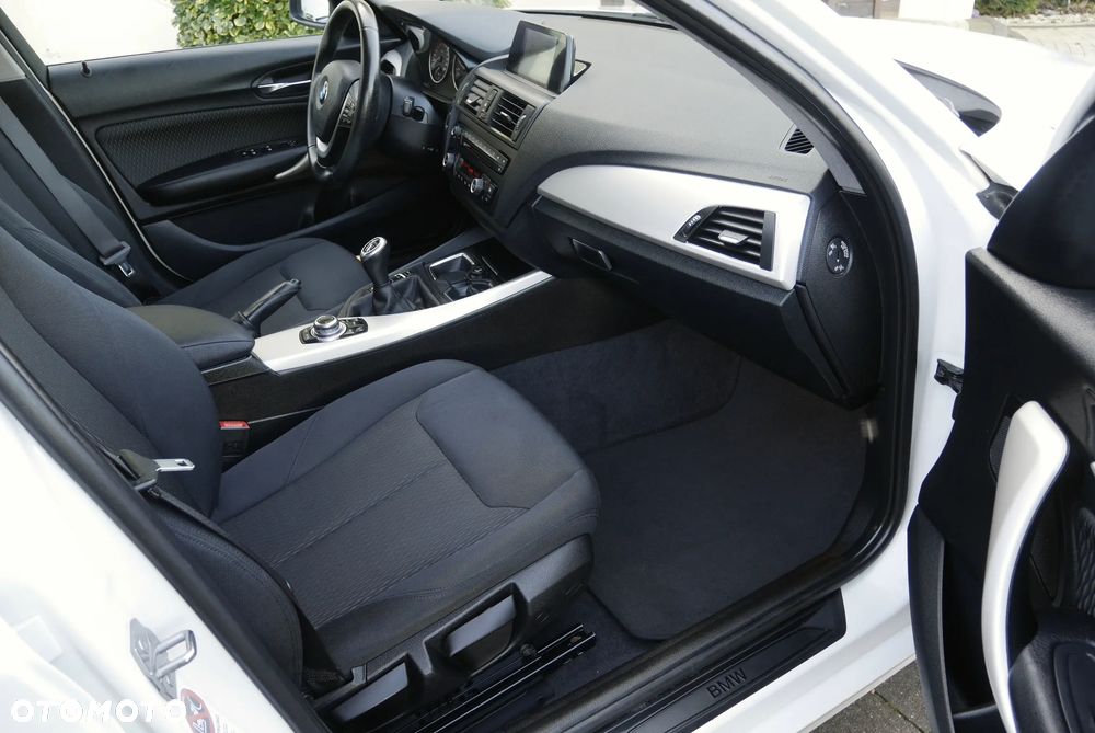 BMW Seria 1 118d DPF Edition Sport - 16