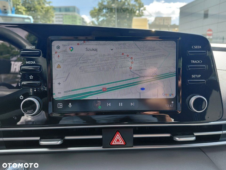 Hyundai Elantra - 18