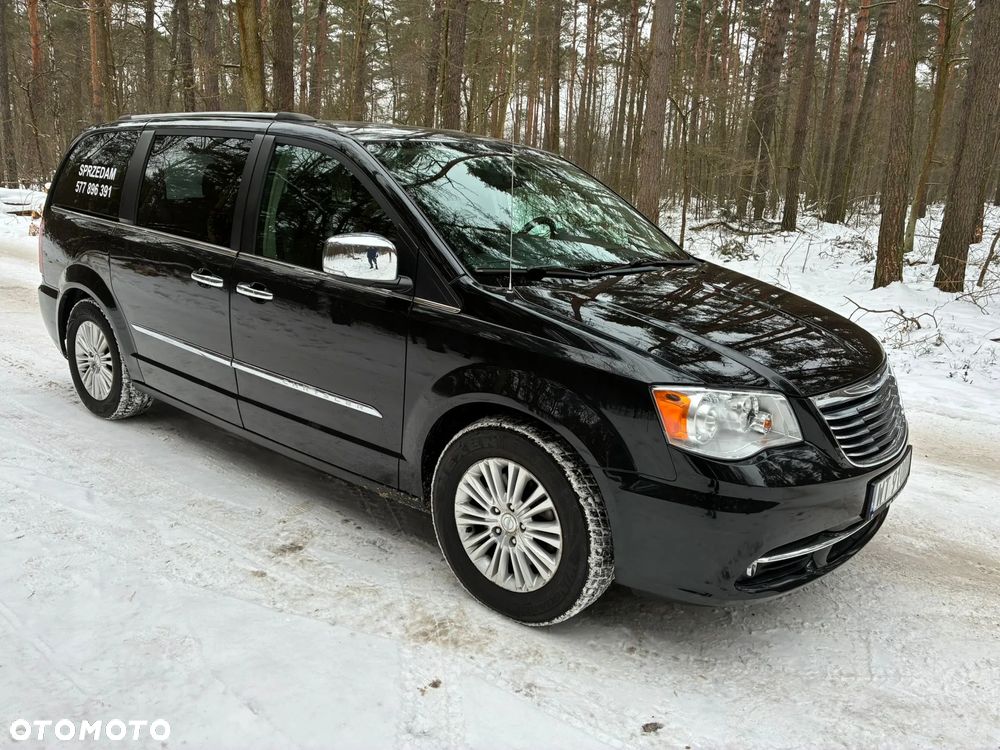 Chrysler Town & Country 3.6 Limited - 6