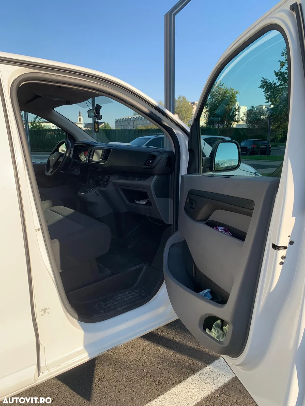 Opel Vivaro Vivaro-e FlexSpace L (50-kWh) - 16