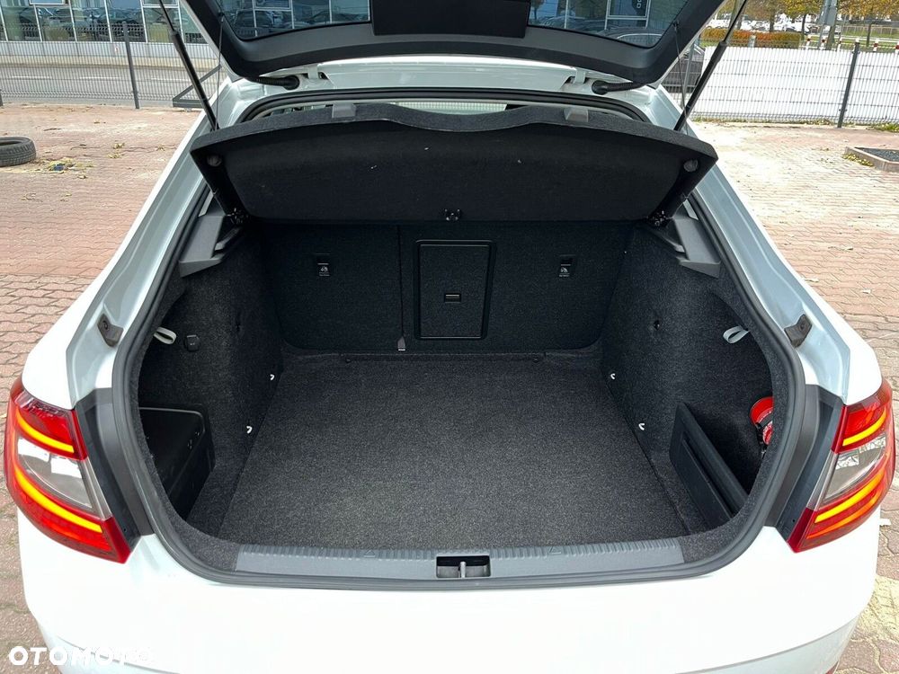 Skoda Octavia 2.0 TDI Style DSG - 36