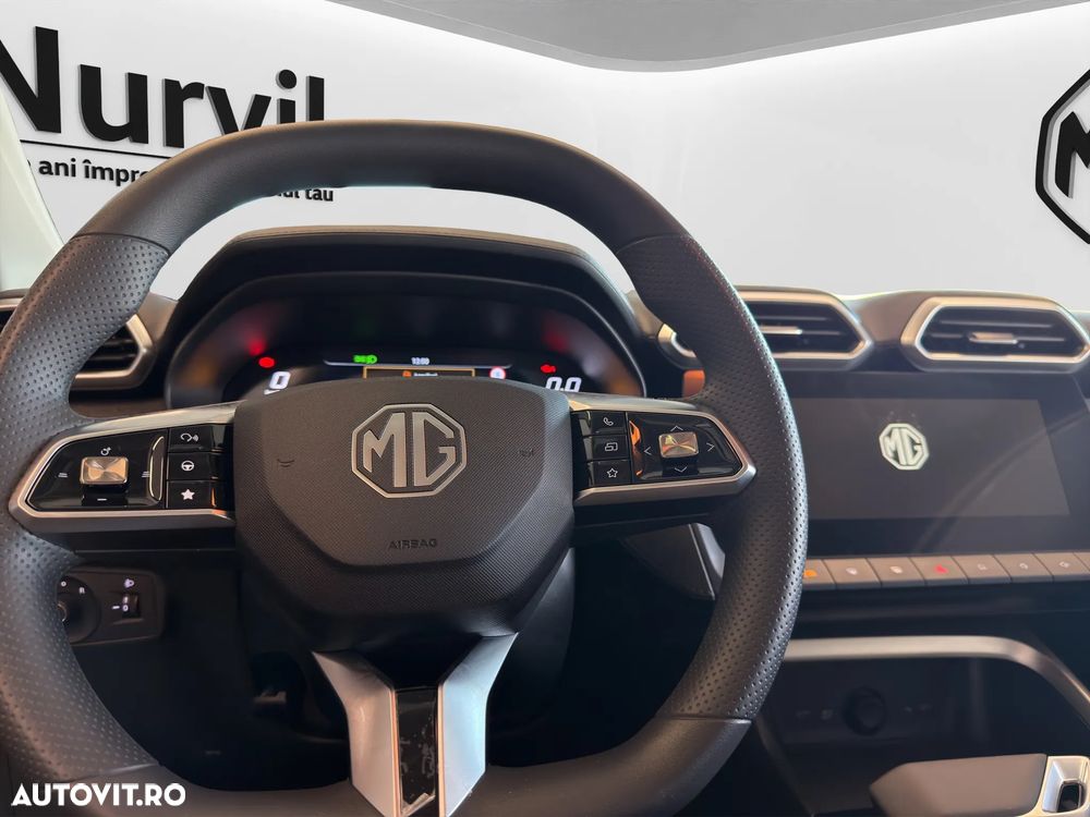 MG ZS HEV 1.5 GSI AT Explore - 8