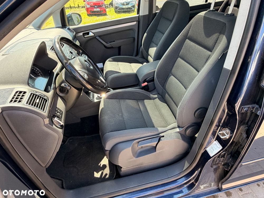 Volkswagen Touran 1.6 TDI DPF BlueMotion Technology DSG Highline - 17
