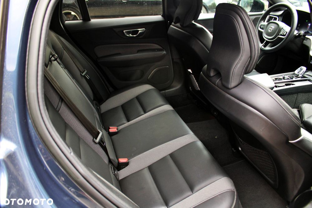Volvo V60 B4 D Plus Dark - 10